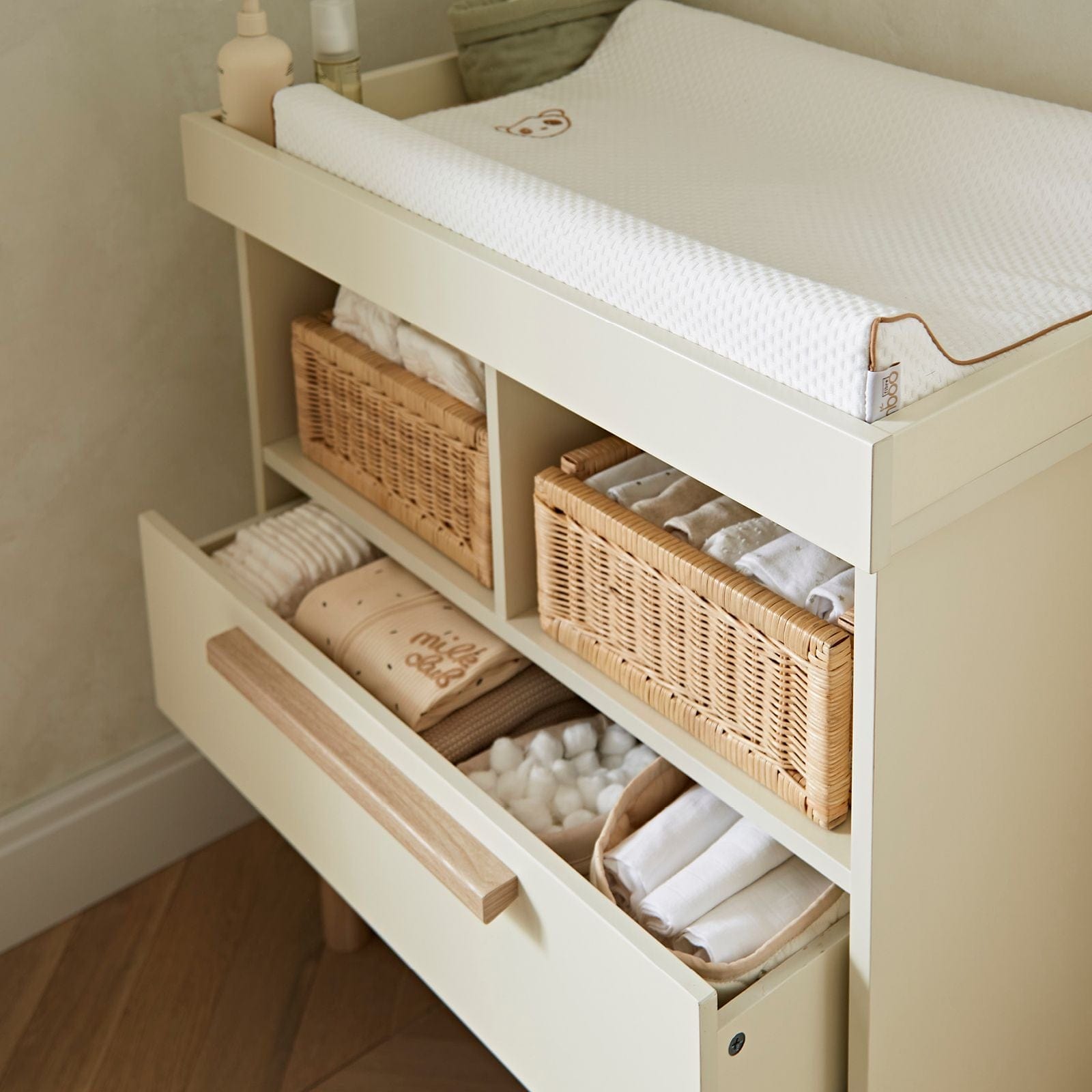 Cuddle Co Cuddle Co Harper Dresser Changer | Cream & Ash