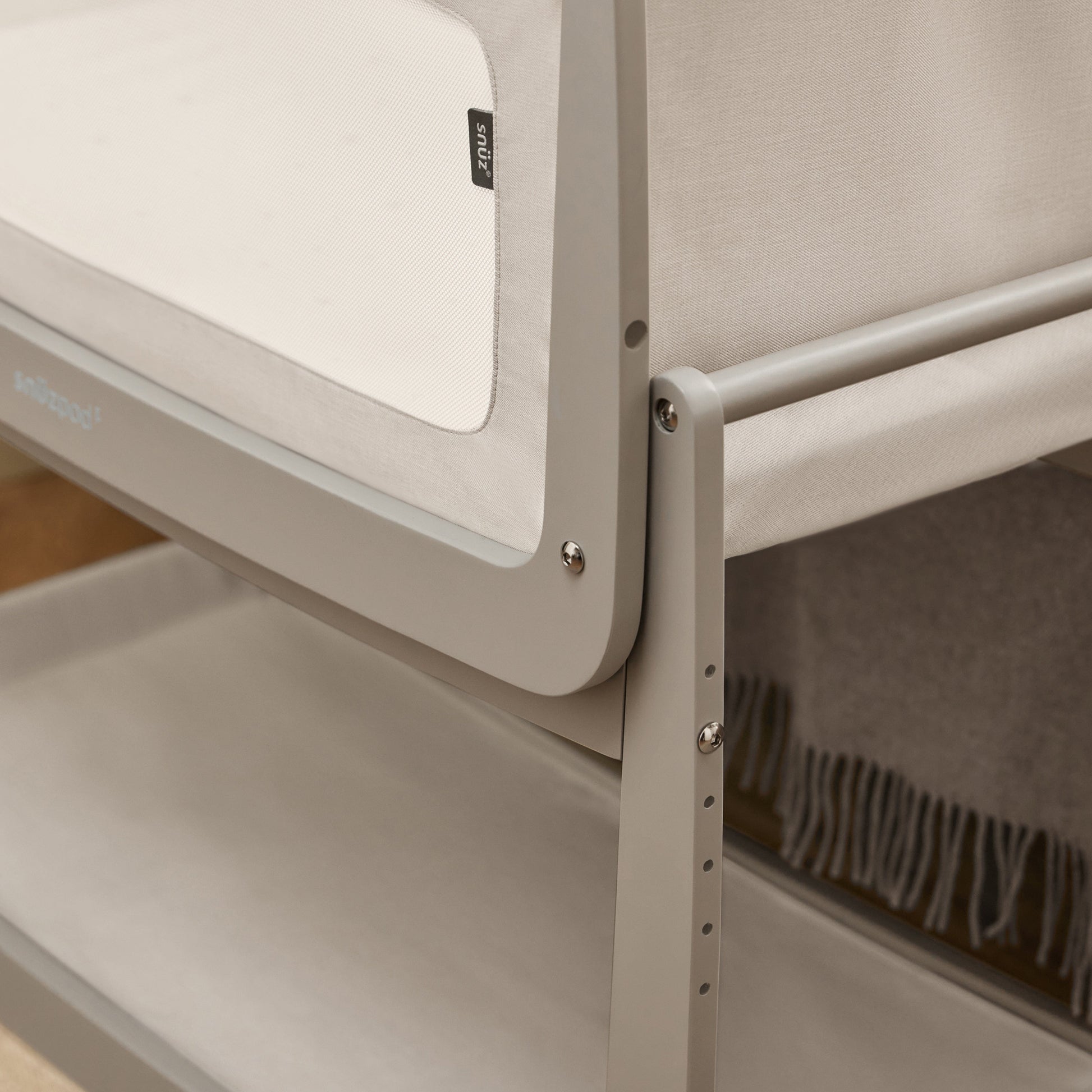 Snuz Moses Baskets & Cribs Snuzpod 5 - Pebble