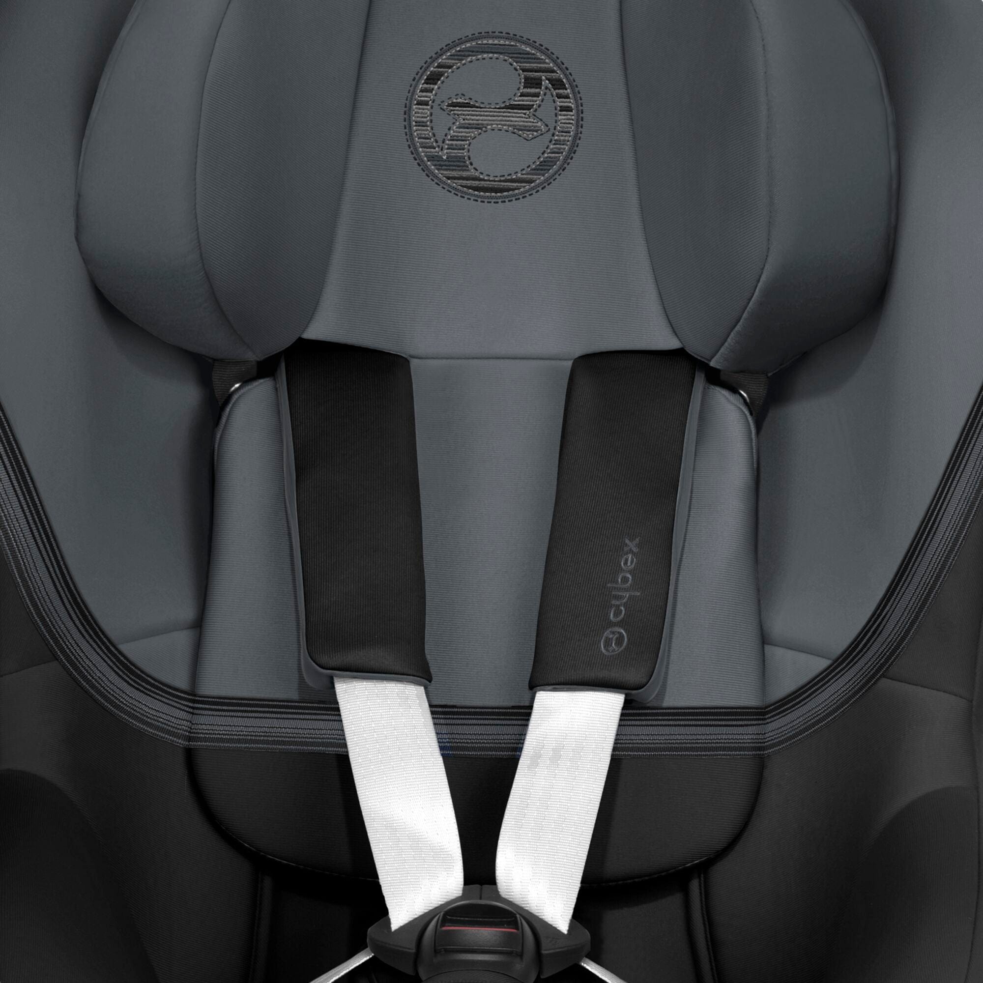 cybex-car-seat-cybex-sirona-s2 -i-size-360-rotating-car-seat-38242580332781.jpg?v=1671021964