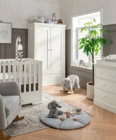 Mamas & Papas Nursery Furniture Set Cot Bed with Dresser & Wardrobe Mamas & Papas 'Oxford' Range White
